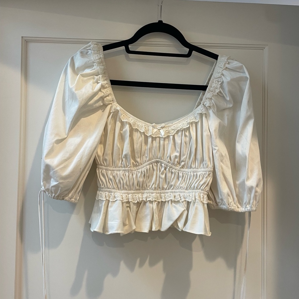 For love and Lemons White Peasant Crop Top with Puff Sleeves